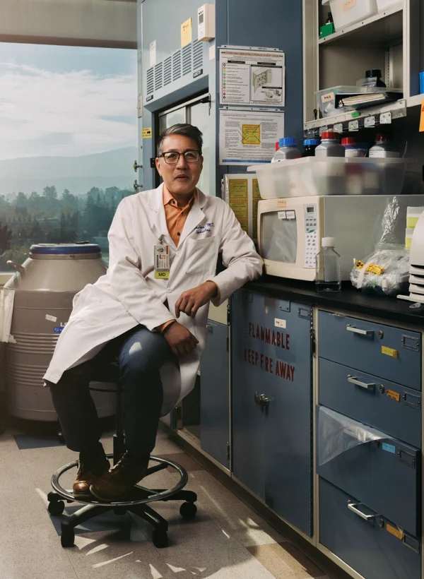 Alan Pao, MD, who directs the Stanford Medicine Kidney Stone Clinic, runs a research program investigating how doctors can better diagnose, track and treat kidney stone disease.