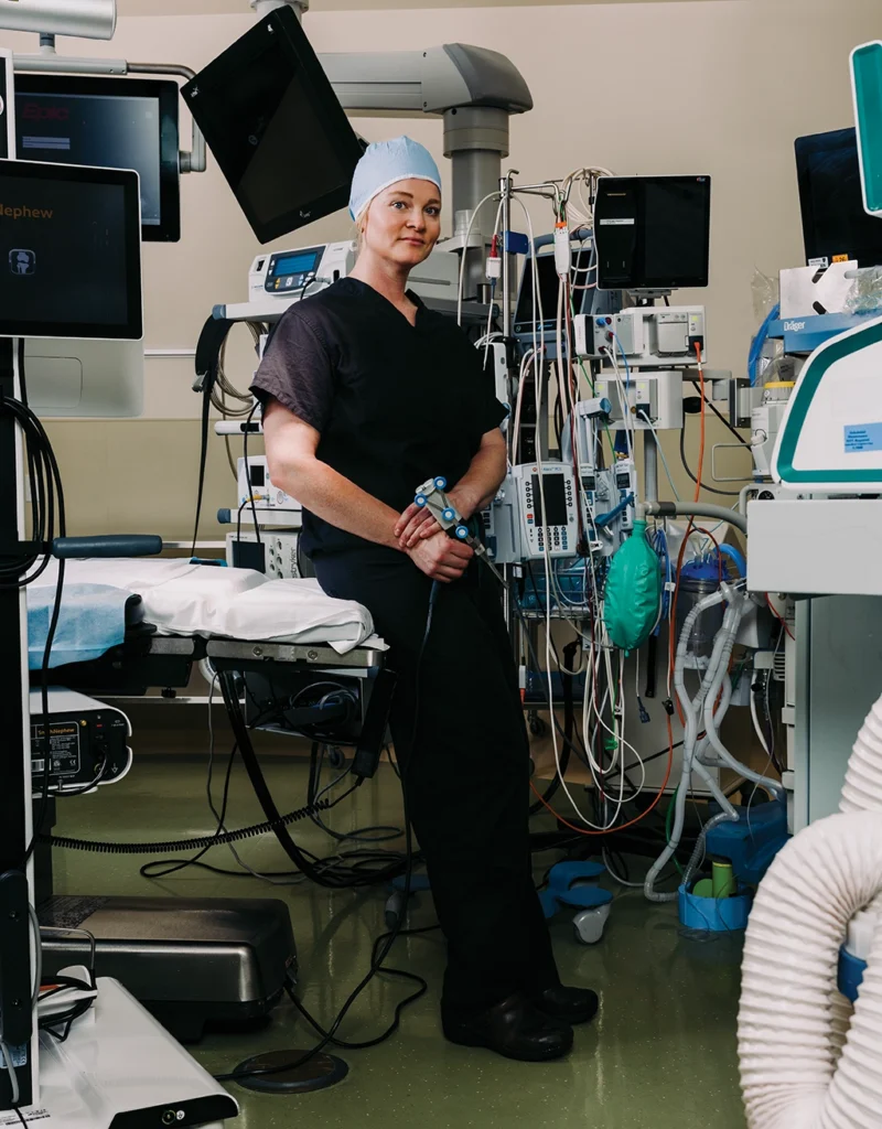 Image of Jessica Hooper, MD, a clinical assistant professor of orthopaedic surgery in her surgical suite in Redwood City.